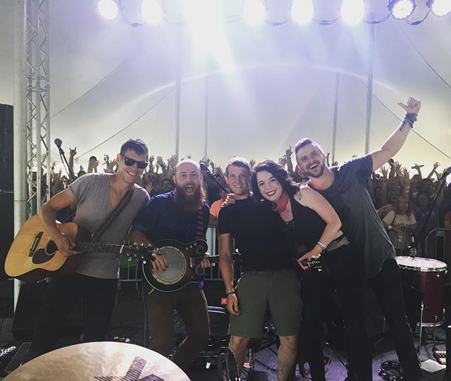 14294700_607722402740761_210088644_n